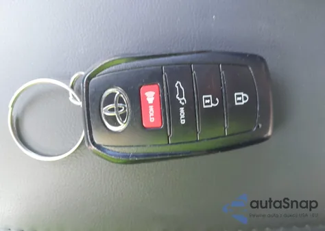 2023 Toyota Corolla Cross Xle z USA, uszkodzony, nr VIN 7MUDAAAG1PV051102